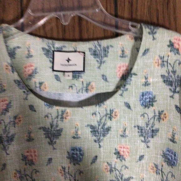 Tuckerneck Fringe and Floral top with pockets - Picture 5 of 7